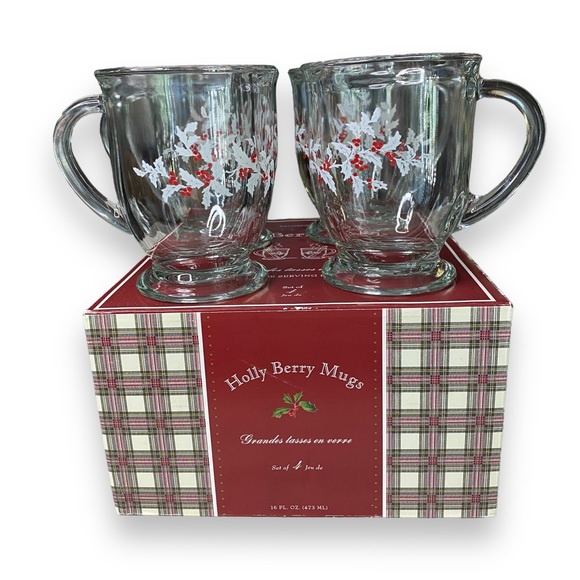 William Sonoma Holly Berry Glass Holiday Christmas Cozy Mugs Set Of 4 16 Oz NIB - Picture 2 of 8